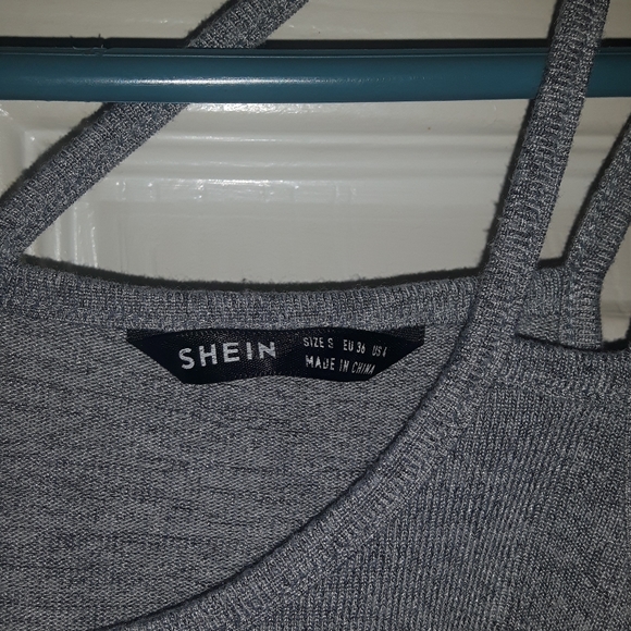 💌 5 for 15 - Small Grey Tanktop with Runched Bottom - Picture 3 of 6